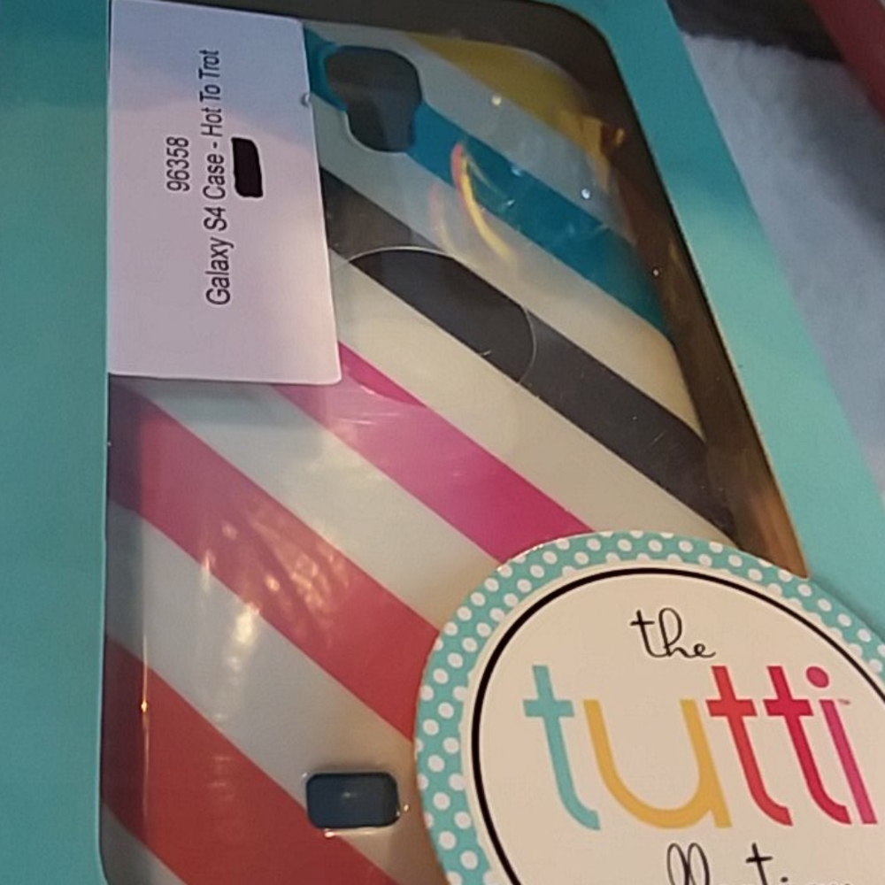Cell phone case - Picture 2 of 6